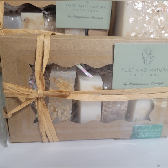 PureandNatural Goat Milk Soap gift box 9oz Hand Crafted w soap saver/exfoliating - Picture 9 of 14
